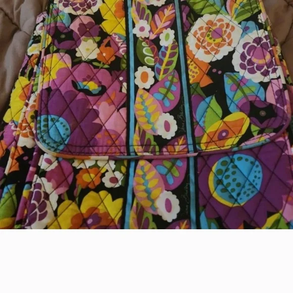 Vera Bradley Shoulder Bag - Picture 4 of 5